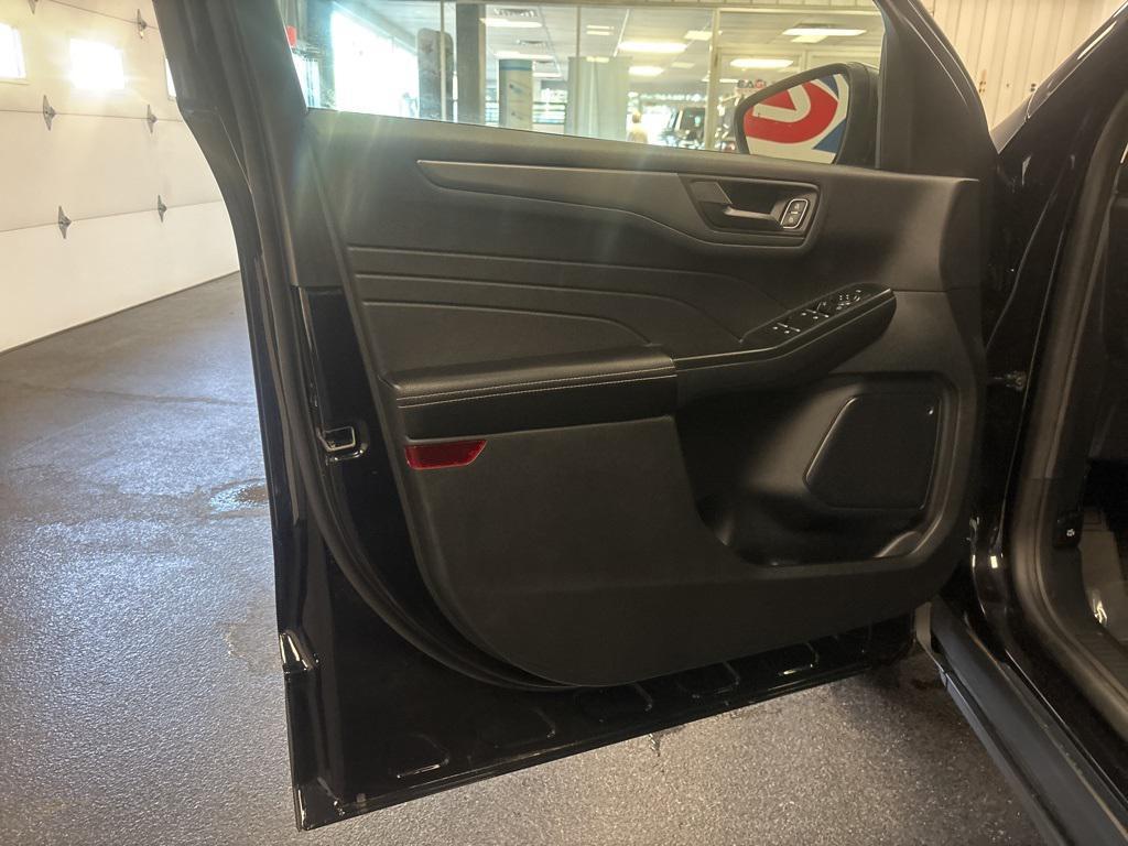 new 2025 Ford Escape car, priced at $26,490