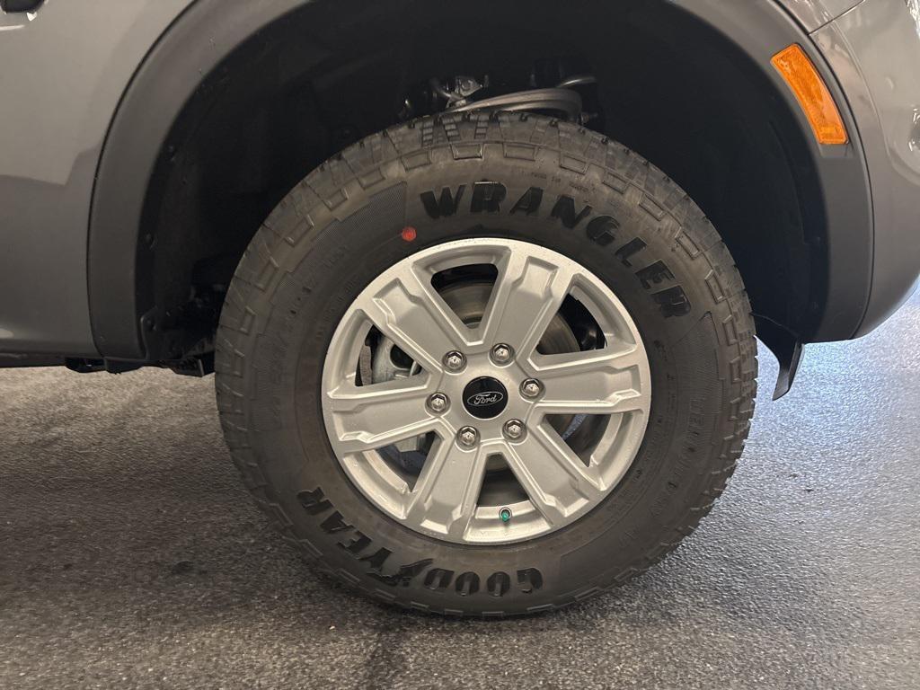 new 2025 Ford Ranger car, priced at $35,990