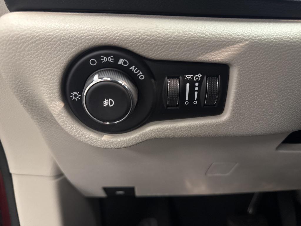 used 2020 Chrysler Pacifica car, priced at $20,690