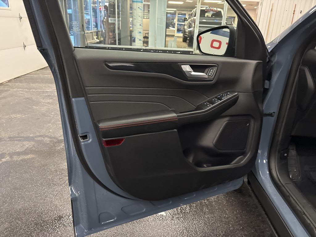 new 2026 Ford Escape car, priced at $33,369