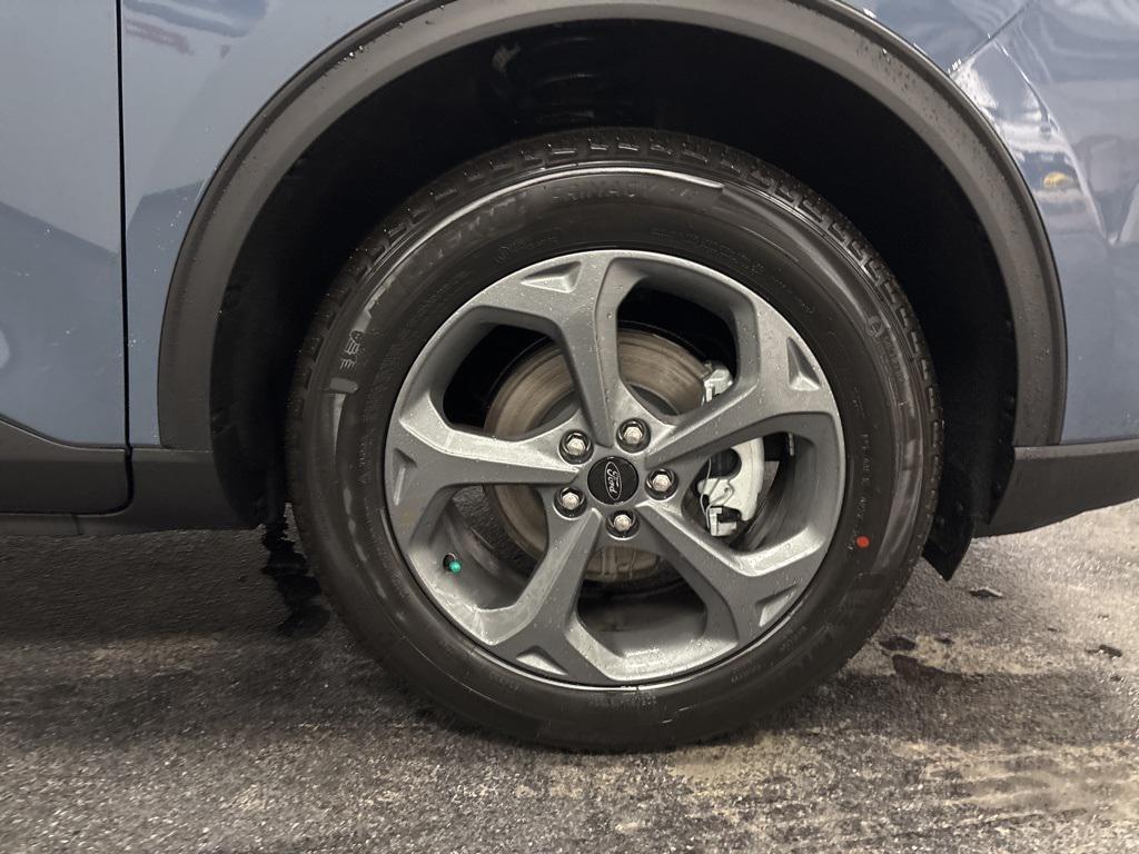 new 2026 Ford Escape car, priced at $33,369