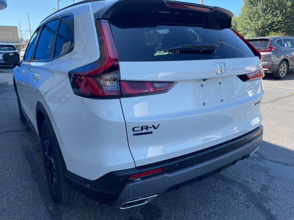 new 2026 Honda CR-V Hybrid car, priced at $42,130