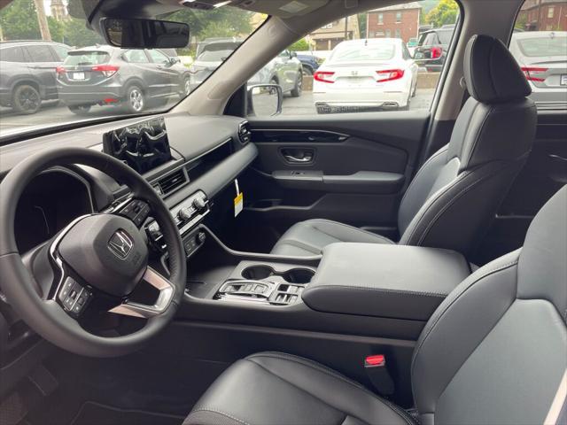 new 2025 Honda Pilot car, priced at $48,235