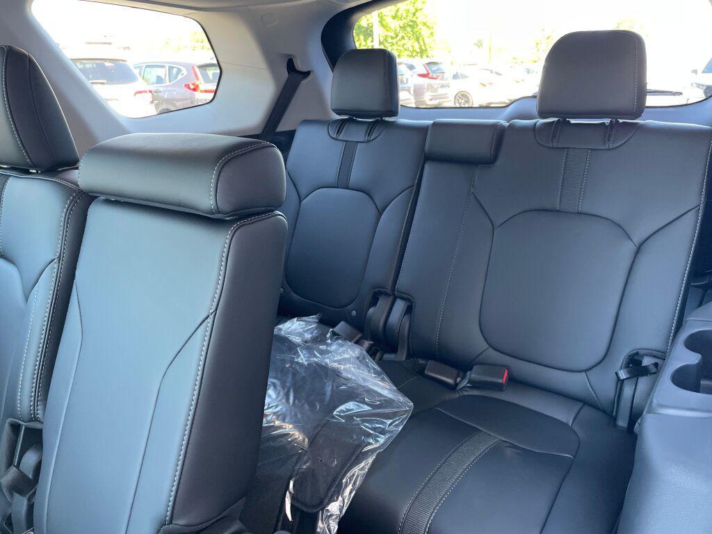 new 2025 Honda Pilot car, priced at $47,550