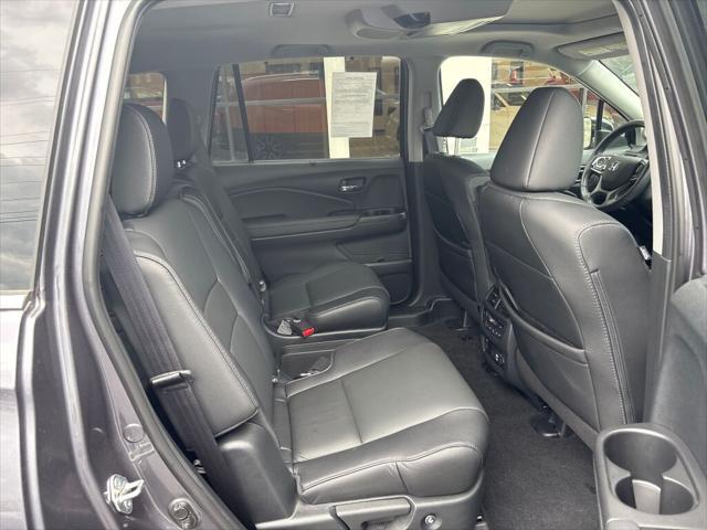 used 2022 Honda Pilot car, priced at $35,999