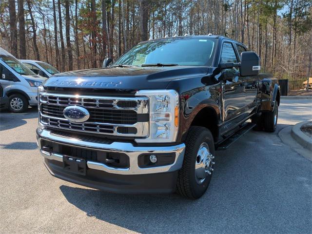 new 2025 Ford F-350 car, priced at $71,646