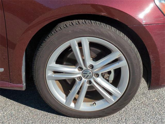 used 2014 Volkswagen Passat car, priced at $12,985