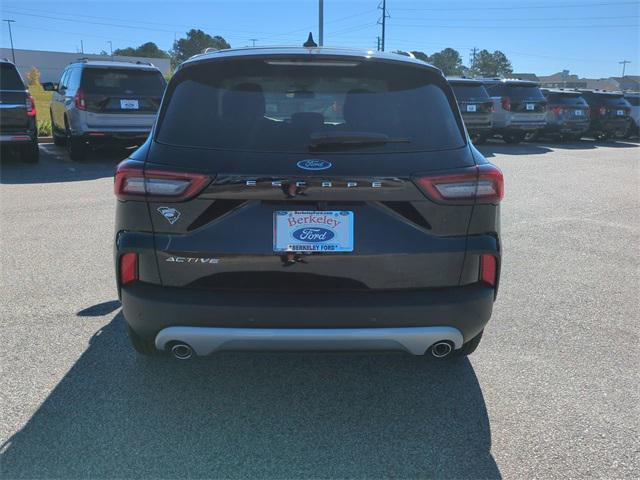 new 2025 Ford Escape car, priced at $29,095