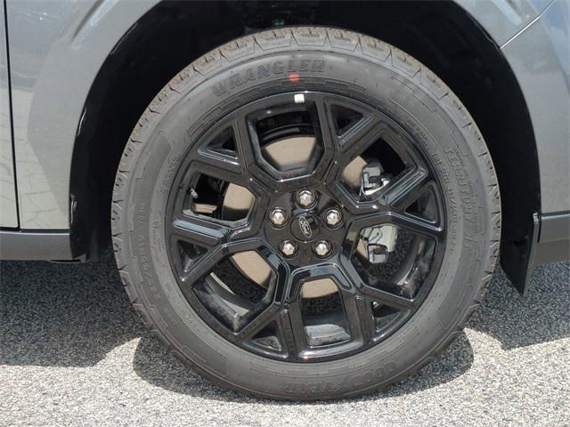 new 2025 Ford Maverick car, priced at $35,244