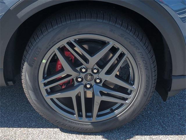new 2025 Ford Explorer car, priced at $55,471