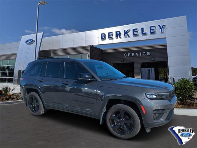 used 2024 Jeep Grand Cherokee car, priced at $34,684