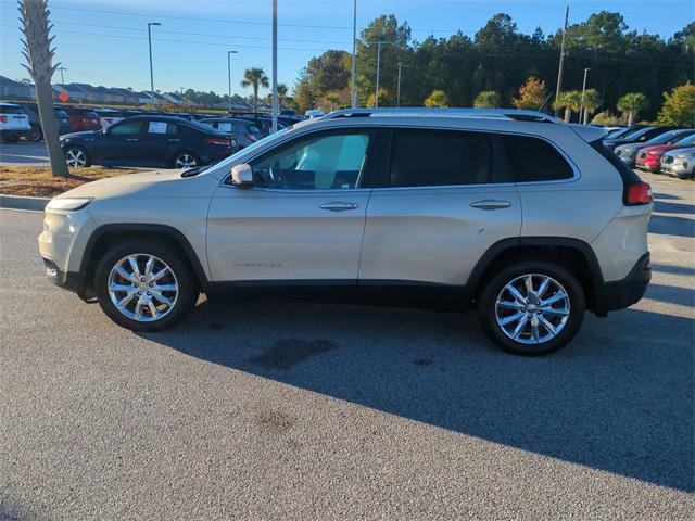used 2015 Jeep Cherokee car, priced at $9,998