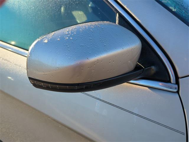 used 2015 Jeep Cherokee car, priced at $9,998