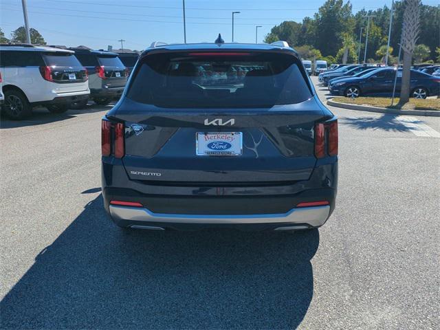 used 2025 Kia Sorento car, priced at $34,605