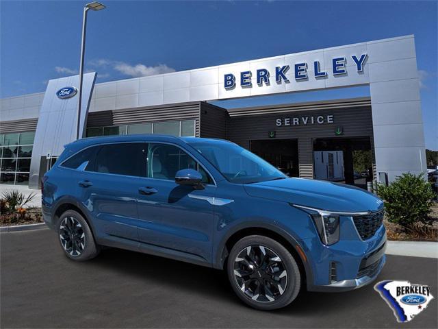 used 2025 Kia Sorento car, priced at $34,985