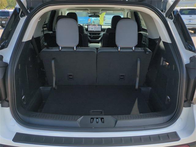 new 2025 Ford Explorer car, priced at $47,235