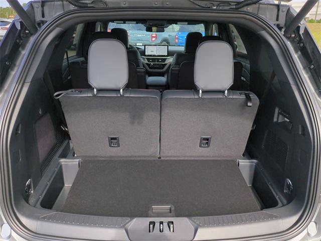 new 2025 Ford Explorer car, priced at $58,694