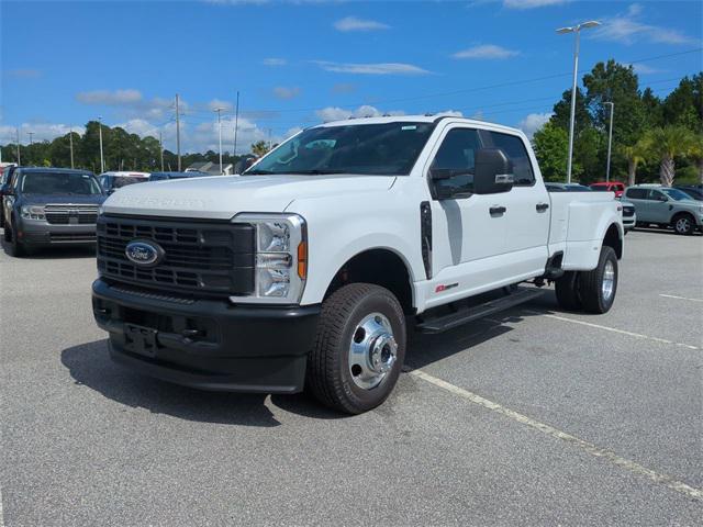 new 2025 Ford F-350 car, priced at $66,470