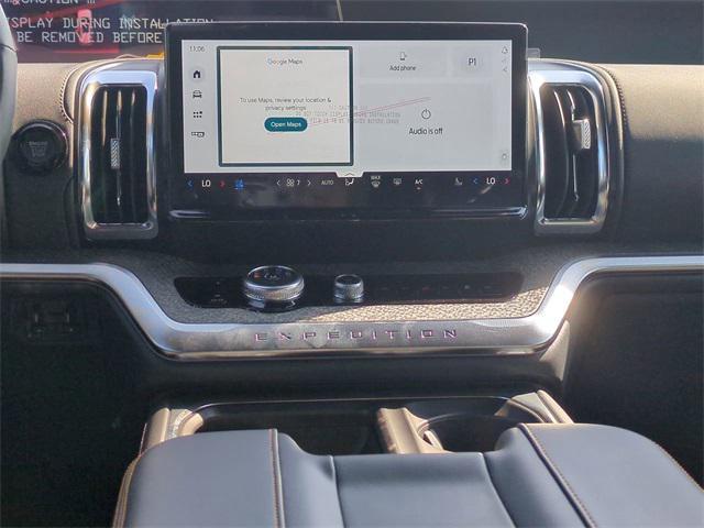 new 2025 Ford Expedition car, priced at $83,279