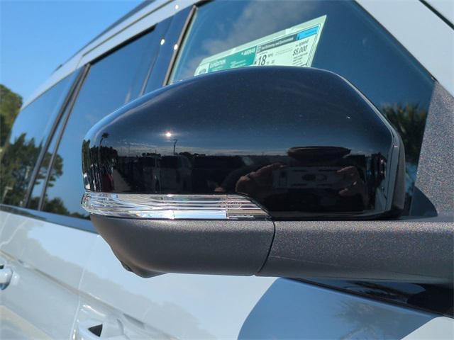 new 2025 Ford Expedition car, priced at $83,279