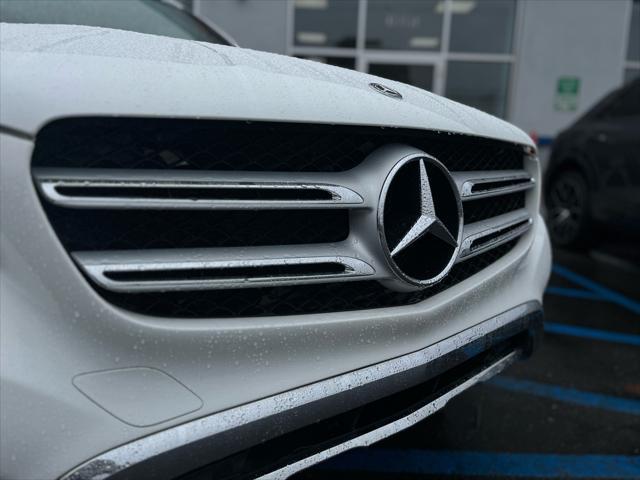 used 2019 Mercedes-Benz GLC 300 car, priced at $23,999