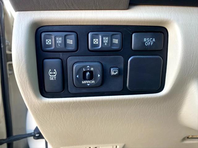 used 2006 Lexus LX 470 car, priced at $17,999