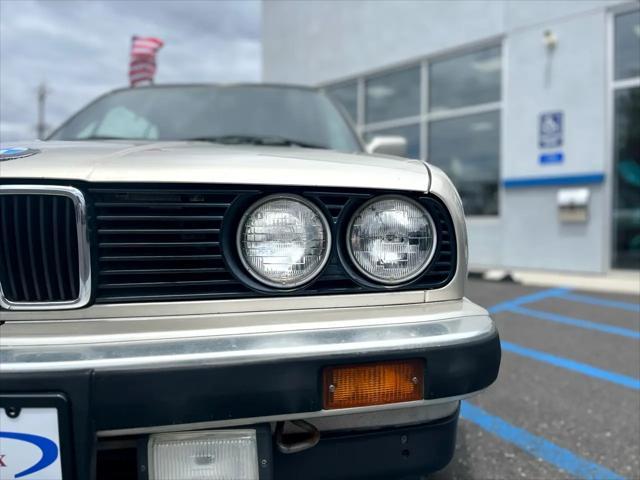 used 1990 BMW 325 car, priced at $12,999
