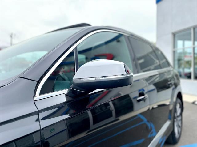 used 2017 Audi Q7 car, priced at $17,899