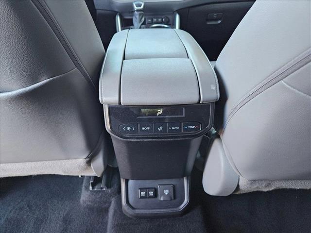 used 2020 Toyota Highlander car, priced at $28,791