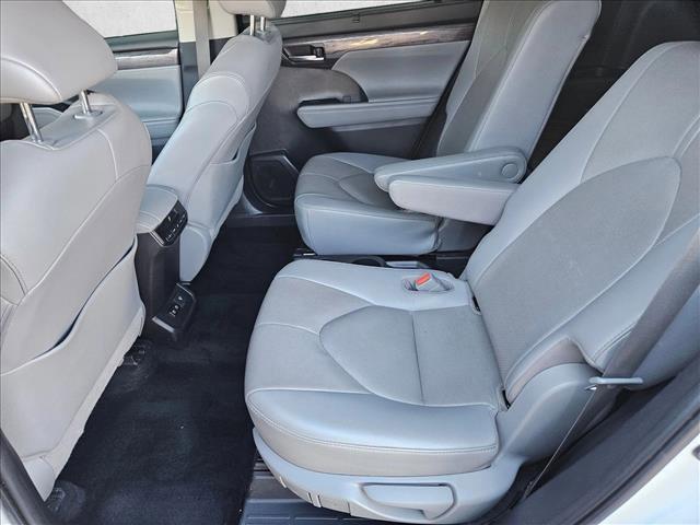 used 2020 Toyota Highlander car, priced at $28,791