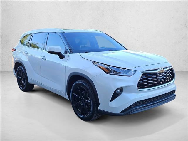 used 2020 Toyota Highlander car, priced at $28,791