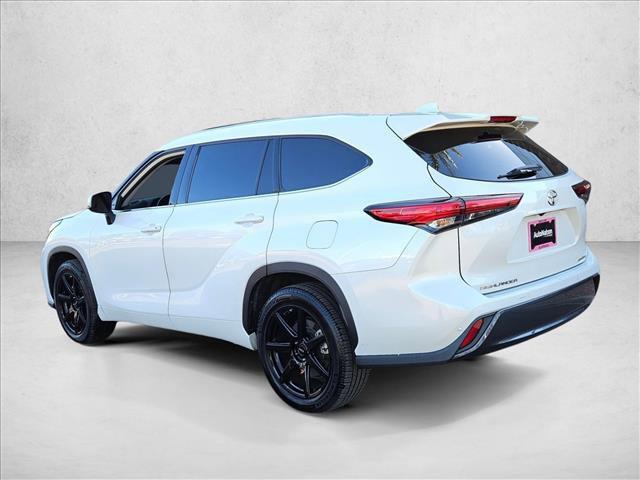 used 2020 Toyota Highlander car, priced at $28,791