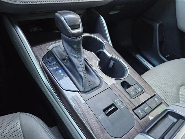 used 2020 Toyota Highlander car, priced at $28,791