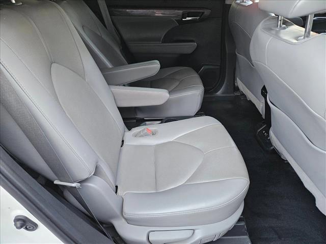 used 2020 Toyota Highlander car, priced at $28,791