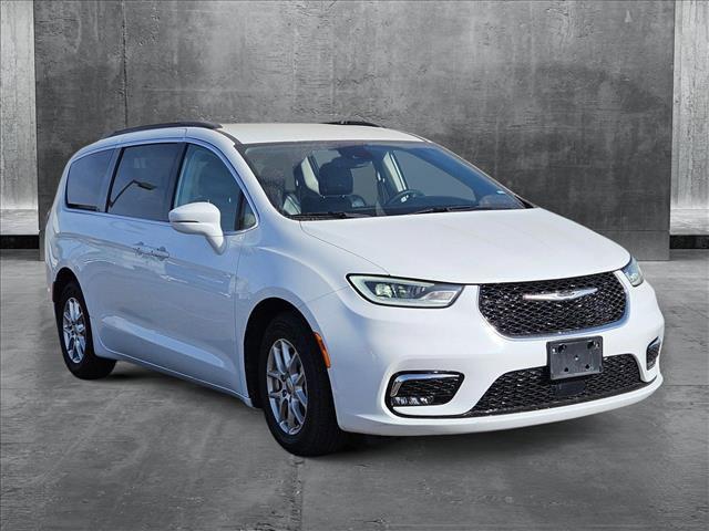 used 2018 Chrysler Pacifica Hybrid car, priced at $25,999