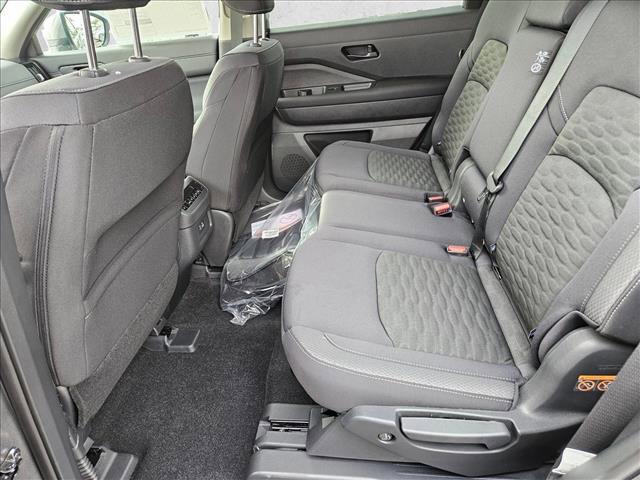 new 2025 Nissan Pathfinder car, priced at $32,590