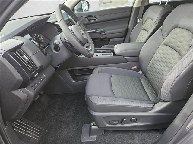 new 2025 Nissan Pathfinder car, priced at $32,590