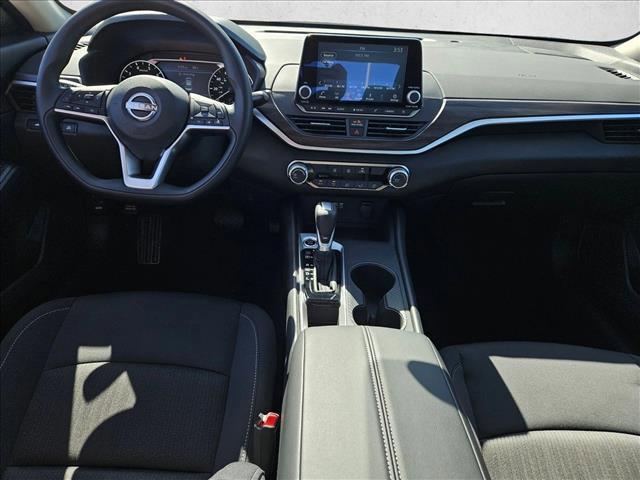 new 2025 Nissan Altima car, priced at $29,915