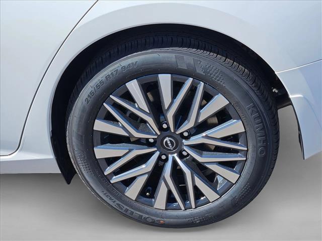 new 2025 Nissan Altima car, priced at $29,915