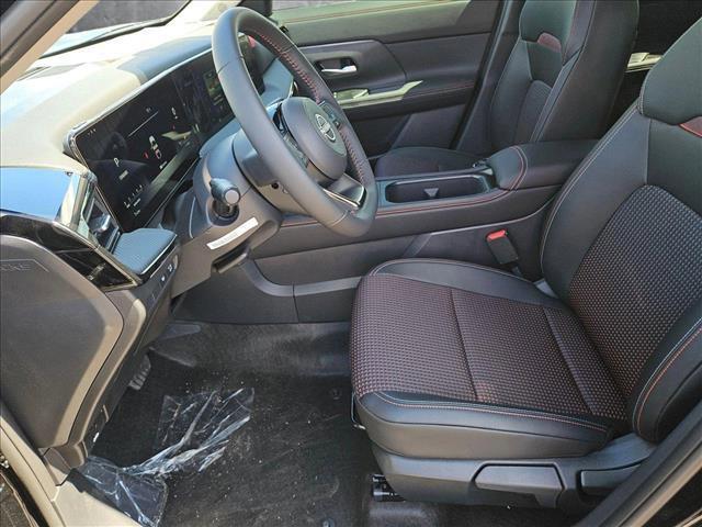 new 2025 Nissan Kicks car, priced at $27,007