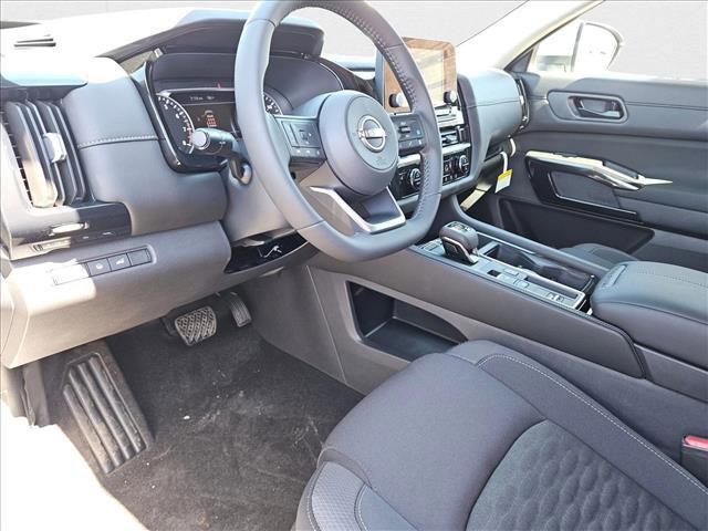 new 2025 Nissan Pathfinder car, priced at $36,880