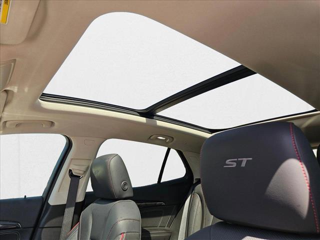 used 2023 Buick Envision car, priced at $28,499