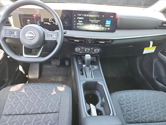 new 2025 Nissan Kicks car, priced at $23,757
