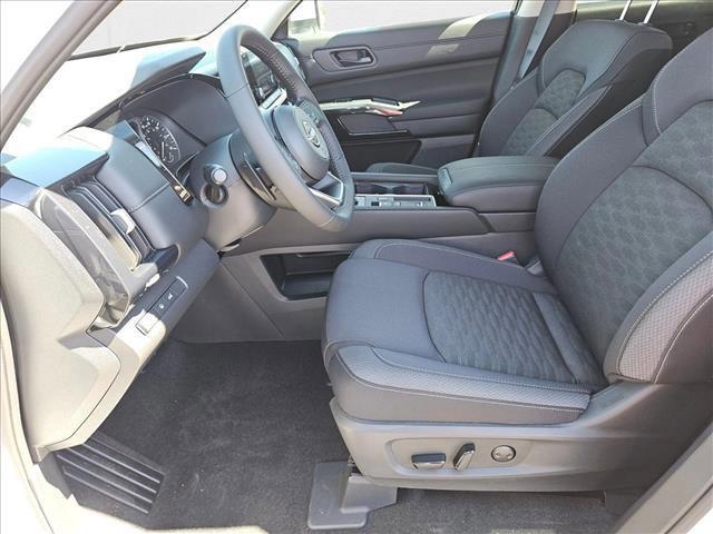 new 2025 Nissan Pathfinder car, priced at $32,590