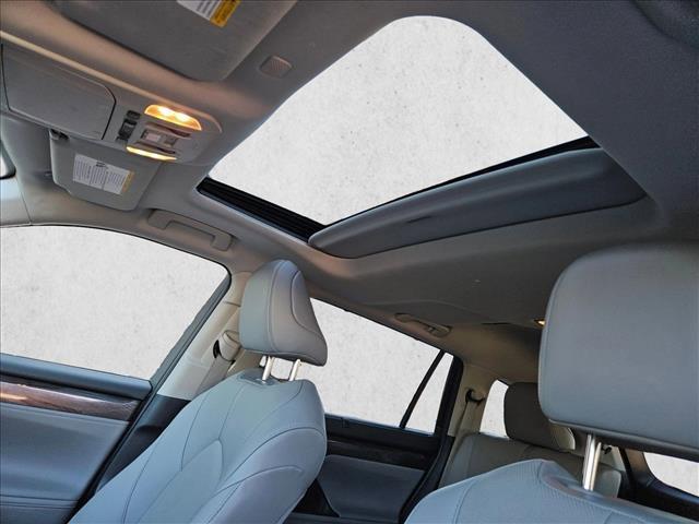 used 2021 Toyota Highlander car, priced at $34,389