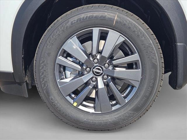 new 2025 Nissan Pathfinder car, priced at $32,790