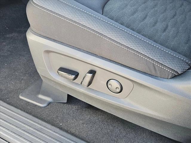 new 2025 Nissan Pathfinder car, priced at $32,790