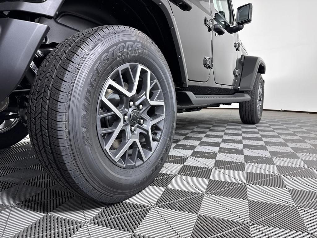 new 2025 Jeep Wrangler car, priced at $52,925