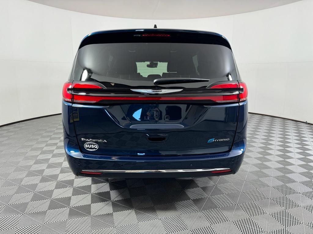 new 2025 Chrysler Pacifica Hybrid car, priced at $45,745