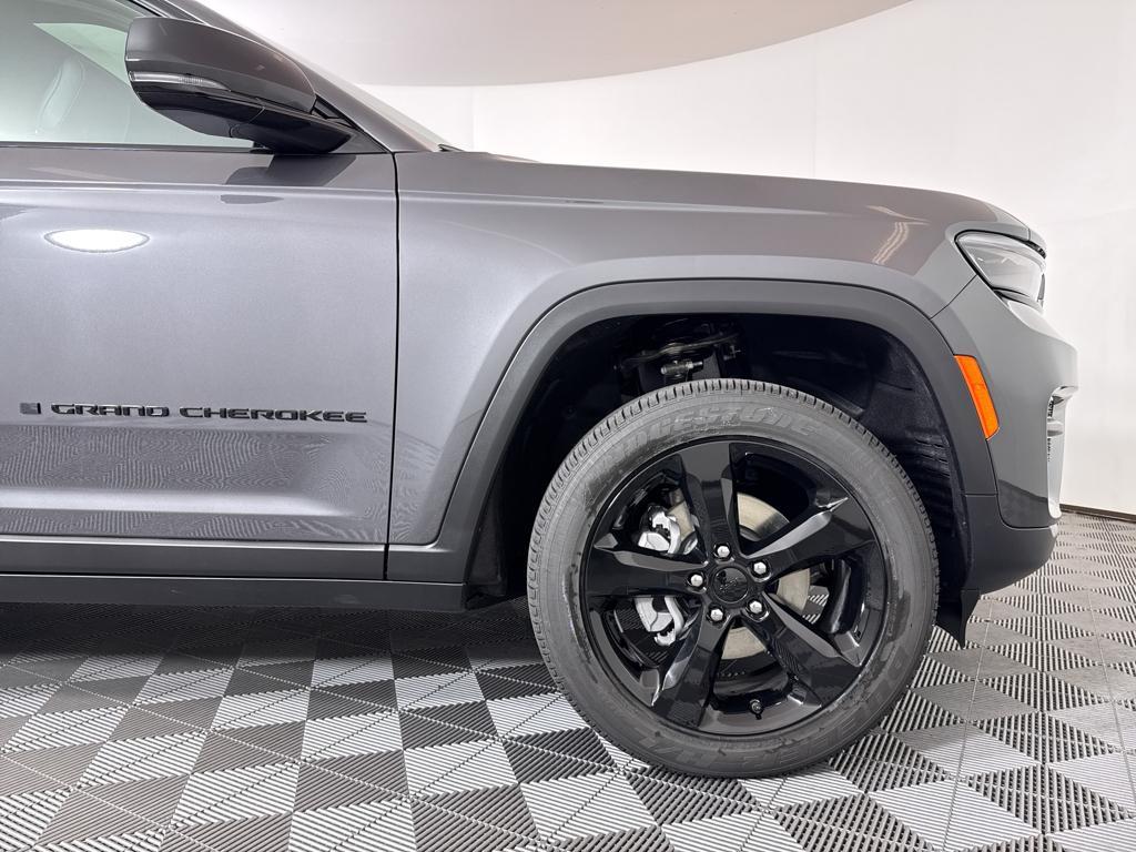 new 2025 Jeep Grand Cherokee car, priced at $43,375